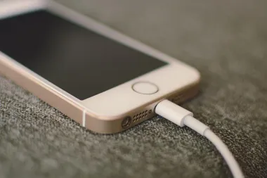 Koliko struje troši punjenje mobitela?