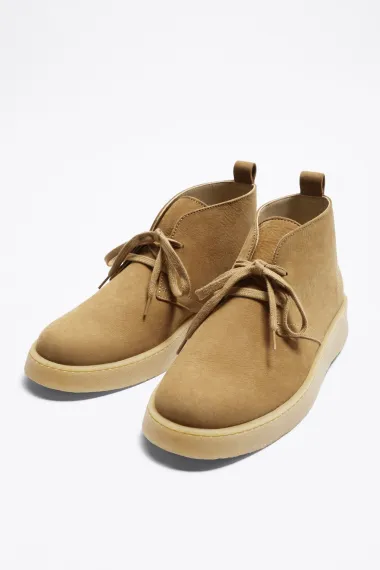 Clarks x Zara: Modna suradnja koja će oduševiti sve zaljubljenike u 'kul' cipele