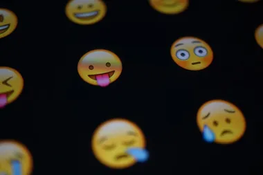 Koje je značenje emotikona ruke? Kada se koristi emotikon ruke?