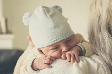 Prvi posjet bebi: 10 pravila kojih bi se svi gosti trebali pridržavati