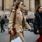 Baloner je neizostavni klasik za proljeće, a Pull and Bear ima prekrasne modele