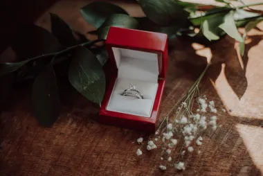 Bliže se zaruke? Znakovi koji pokazuju da te partner želi zaprositi