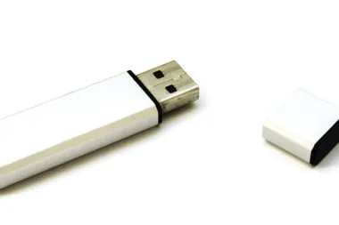 Kako formatirati USB za auto radio?