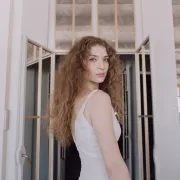 U Mangu smo pronašle elegantne haljine koje možeš nositi i umjesto vjenčanice