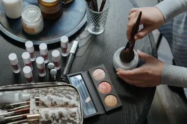 Manje je više: Kozmetički proizvodi koje bi žene trebale izbjegavati nakon 50-e