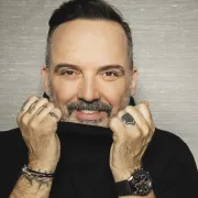Tony Cetinski maestralnim nastupom zatvorio večer dodjele Večernjakove ruže