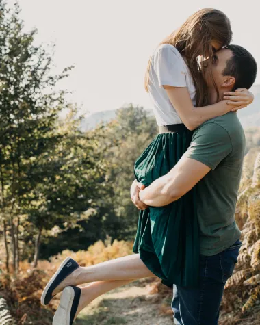 Proljetne seks poze koje će zagrijati vaš uspavani ljubavni život