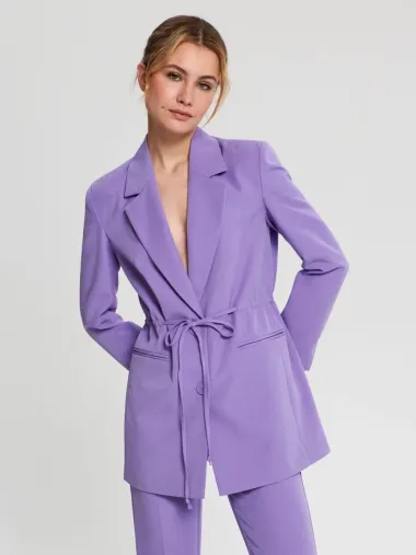 Nova Sinsay kolekcija krije elegantne, a ležerne komade - idealne za posao