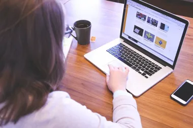 Kako upaliti laptop preko tastature?