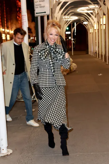 Veliki povratak: Kako je Pamela Anderson postala nova modna ikona?