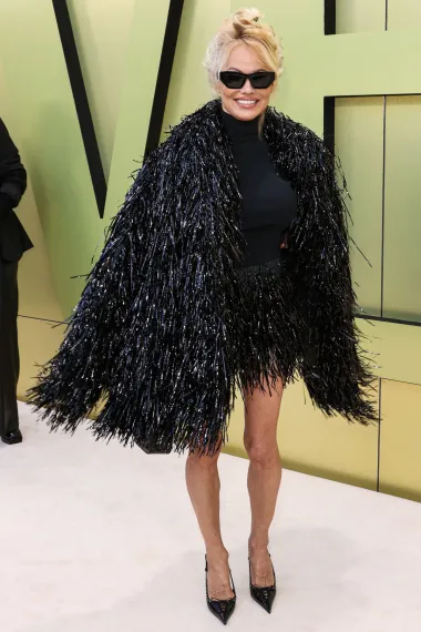 Veliki povratak: Kako je Pamela Anderson postala nova modna ikona?