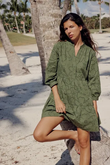 Stigle su prve rupičaste haljine – ovo su modeli koje želimo za toplije dane