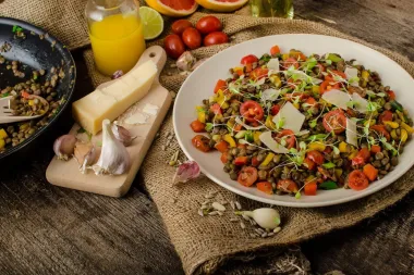 Tri zasitne proljetne salate koje su sjajan izbor ako želiš smršavjeti