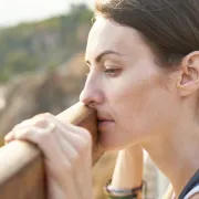 Ovi znakovi mogu značiti da si ušla u ranu ili preuranjenu menopauzu