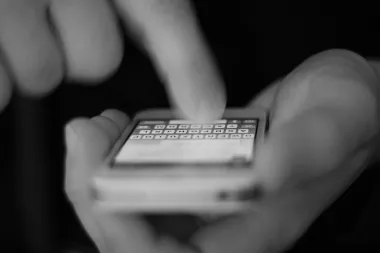 Uštedite vrijeme i saznajte kako poslati SMS poruku na više brojeva odjednom