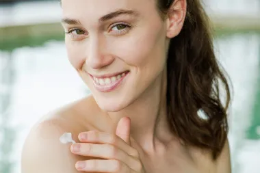 Isprobala sam novi Garnier Ambre Solaire Super UV SPF 50+ Invisible Face Serum i ovo su moji dojmovi