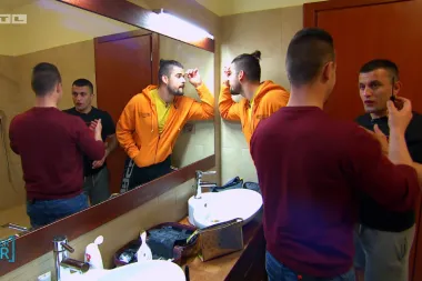 Finalisti pobijedili veterane, a dečki učili kako nije lako biti žena: 'Puno se žrtvuju za ljepotu'