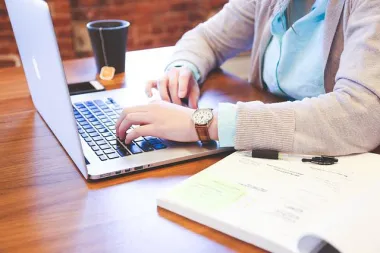 Koja je glavna razlika između laptopa i notebooka? Što odabrati za svoje potrebe - laptop ili notebook?
