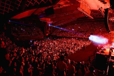 HAUSER u rasprodanoj armenskoj areni održao spektakularan koncert pred više od 10 000 ljudi