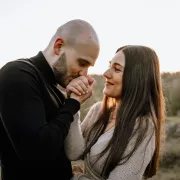 9 stvari na koje trebaš biti spremna ako izlaziš sa starijim muškarcem