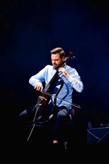 HAUSER u rasprodanoj armenskoj areni održao spektakularan koncert pred više od 10 000 ljudi