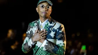 Prva Pharellova revija za Louis Vuitton: Rihanna istaknula trbuščić, Kim došla u odjeći za vježbanje