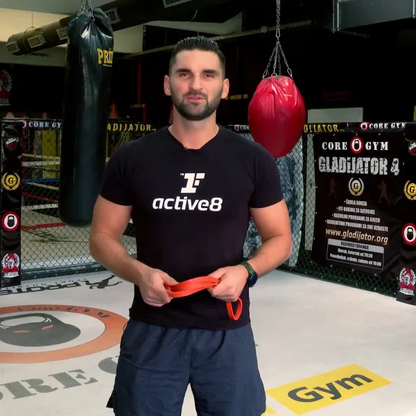 Ivan Brkljačić i kružni trening za cijelo tijelo s elastičnom gumom