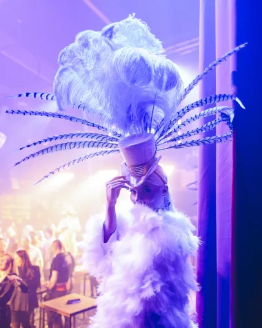 Veličanstvena Kristalna dvorana hotela Kvarner u Opatiji poziva vas ovog ljeta na spektakularni MINT CABARET DINNER SHOW