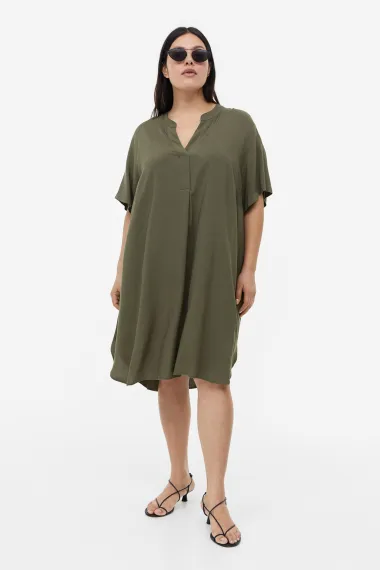 Top 15 ljetnih komada za žene s oblinama koji su sada na sniženju u H&M-u