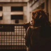 Ako uočiš ove znakove, moguće je da imaš toksičan odnos sama sa sobom