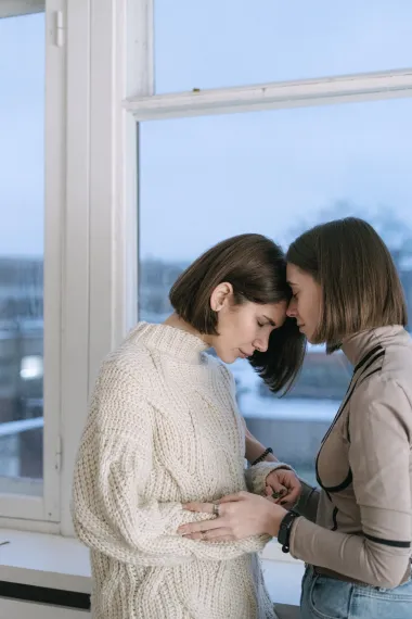Što učiniti ako ti je prijateljica priznala da vara partnera?