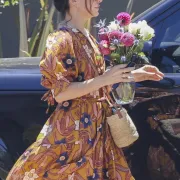 Tko bi joj dao 59! Slavna glumica 'uhvaćena' u rijetkom izlasku i izgleda sjajno