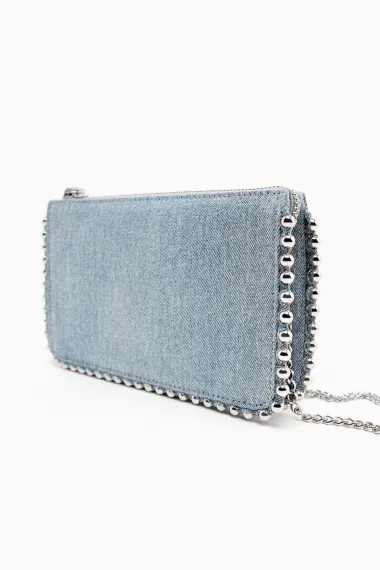 Sezonu pred nama obilježit će upečatljive clutch torbice