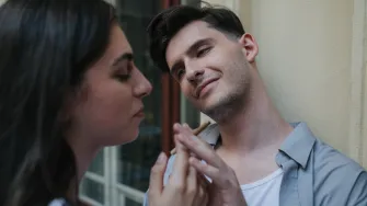 Znakovi po kojima ćeš prepoznati da je frajer s kojim izlaziš patološki lažljivac