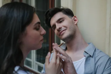 Znakovi po kojima ćeš prepoznati da je frajer s kojim izlaziš patološki lažljivac