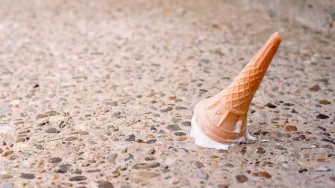 Pojesti ili baciti? Stručnjaci otkrivaju je li 'pravilo pet sekundi' istina ili mit
