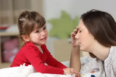 7 pitanja koja si trebaš postaviti kad se osjećaš kao loša mama