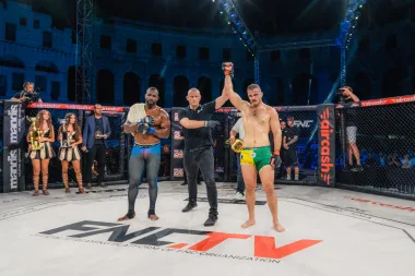 Novi MMA sportski spektakl - FNC 12 uživo na platformi Voyo