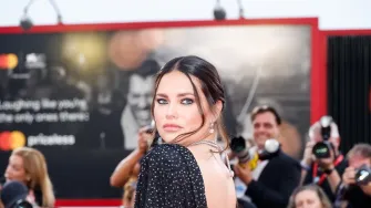 Muškarci u štiklama, neobične modne kombinacije- filmski festival u Veneciji pravi je hit