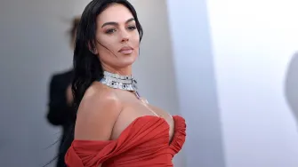 Georgina Rodriguez oduševila u haljini koja podsjeća na onu iz hita 'Zgodna žena' , no mnogima je za oko zapelo nešto drugo