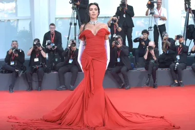 Georgina Rodriguez oduševila u haljini koja podsjeća na onu iz hita 'Zgodna žena' , no mnogima je za oko zapelo nešto drugo