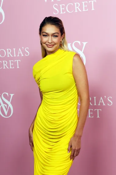 Gigi Hadid plijenila poglede u žutom, a Madonnina kći provokativnom haljinom