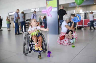 Najljepše vijesti dana: Malena hrabra Lava se vratila kući s liječenja u Americi
