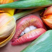 Medene usne – novi make-up trend za usne tako slatke da bi ih mogla pojesti