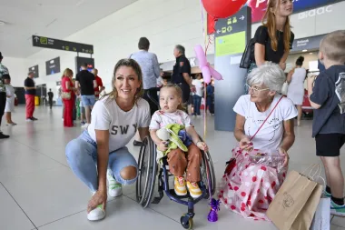 Najljepše vijesti dana: Malena hrabra Lava se vratila kući s liječenja u Americi