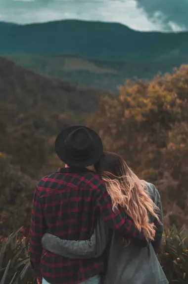 Kako ćeš znati da si u dobroj vezi? Obrati pažnju na ove 'zelene zastavice'
