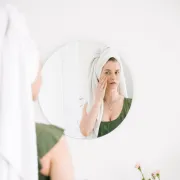 Propisuju li dermatolozi u Hrvatskoj lijek spironolakton za akne?