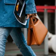 Od cargo traperica do maksi suknji - evo koji će traper modeli biti najpopularniji ove jeseni