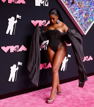 Ružičasti tepih MTV music awardsa je gorio! Ovo su najbolja i najgora izdanja