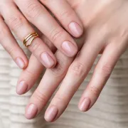 Manje je više: 'Clean Girl Nails' jedna je od najtraženijih manikura ove sezone